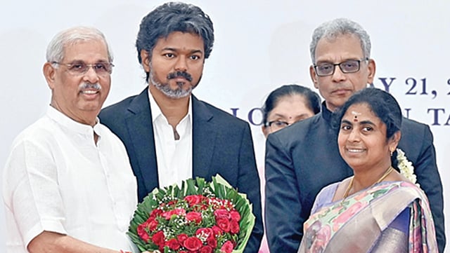 தமிழகத்தில் 23 புதிய அமைச்சர்கள் பதவியேற்பு : தவெக தலைவர் திரு.ஜோசப் விஜய் அவர்கள் தலைமையில் ஆளுநர் முன்னிலையில் நடைபெற்றது